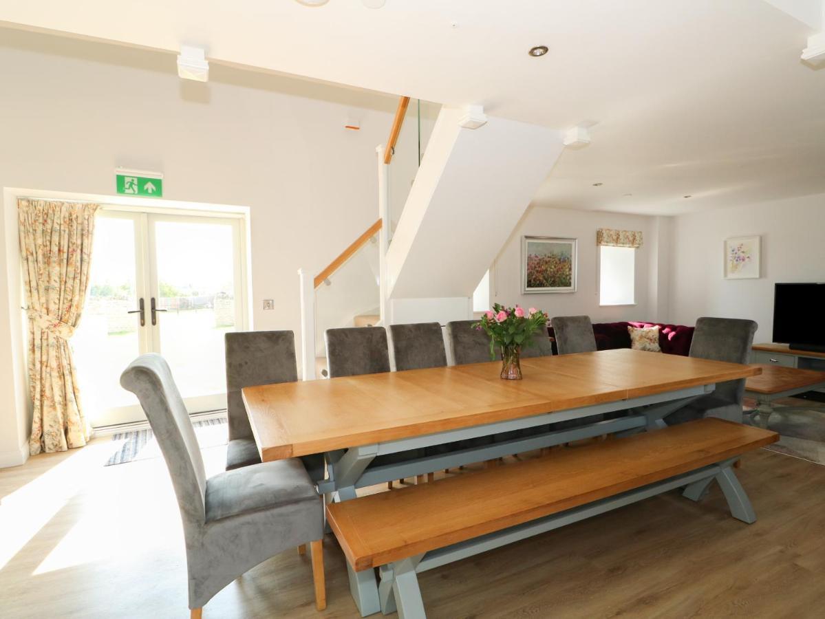The Croft Farm Villa Peterborough Exteriör bild